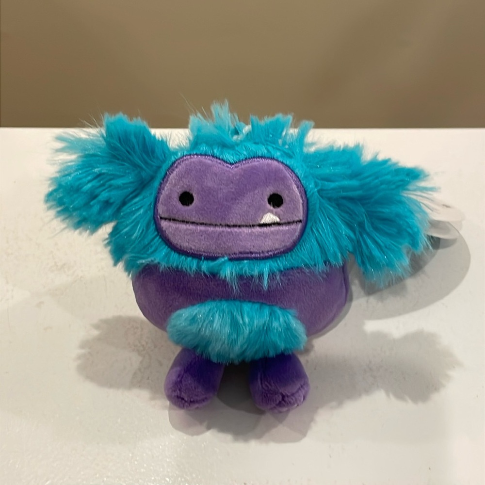 NWT 3.5” Buna the Bigfoot Squishmallow Clip from the Legendary Squad